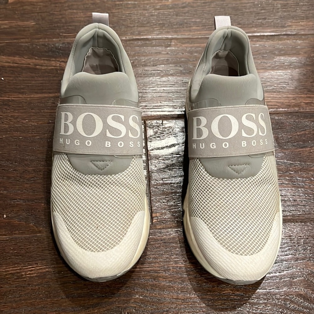 Slightly worn boys Hugo Boss grey sneakers size 2. Box not included.